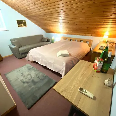 Casa Erceg Vincit Omnia