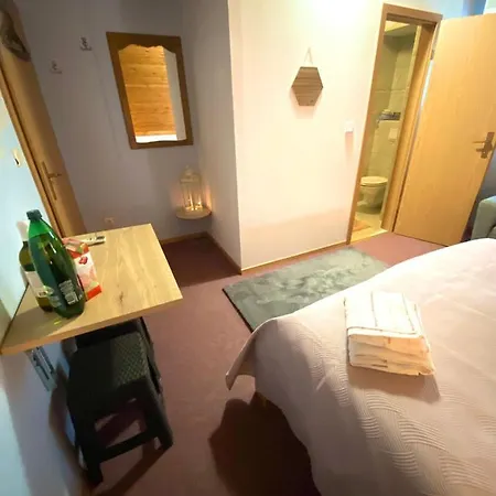 Casa Erceg Vincit Omnia Pensjonat 3*