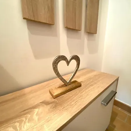 Casa Erceg Vincit Omnia 스크라딘