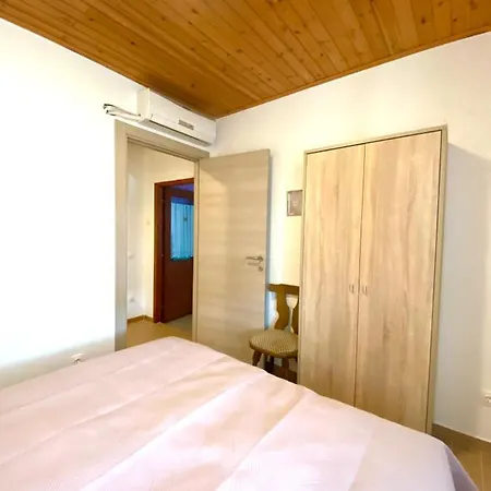 Casa Erceg Vincit Omnia 게스트하우스 3*