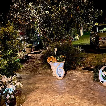 Casa Erceg Vincit Omnia 3* 스크라딘