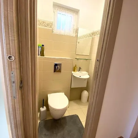 Casa Erceg Vincit Omnia 스크라딘