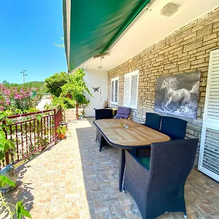 Gasthuis Casa Erceg Vincit Omnia