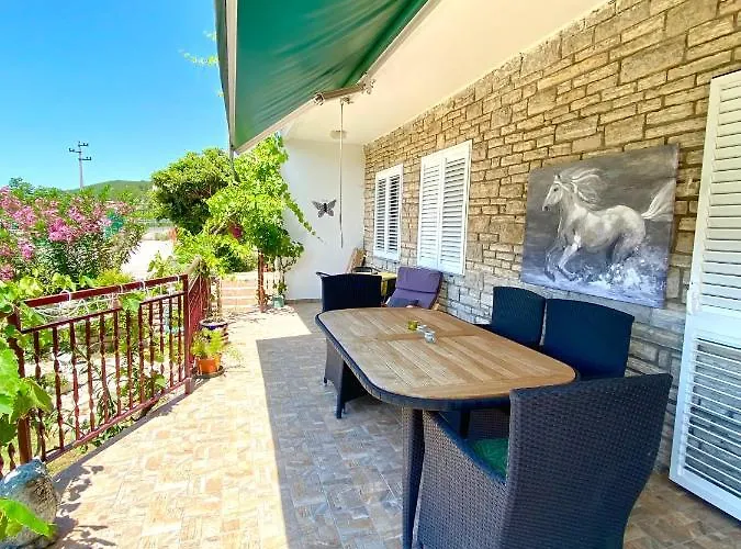 Guest house Casa Erceg Amor Vincit Omnia